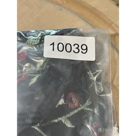 January‎ 7 Shirt Womens Small Black Floral Lace Velvet Pullover Top DarkFloral - Picture 7 of 7